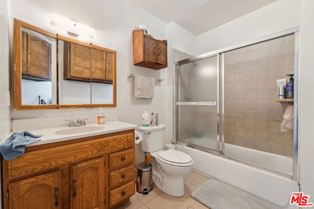 1946 S La Salle Avenue, Los Angeles, California 90018 home-pic-15